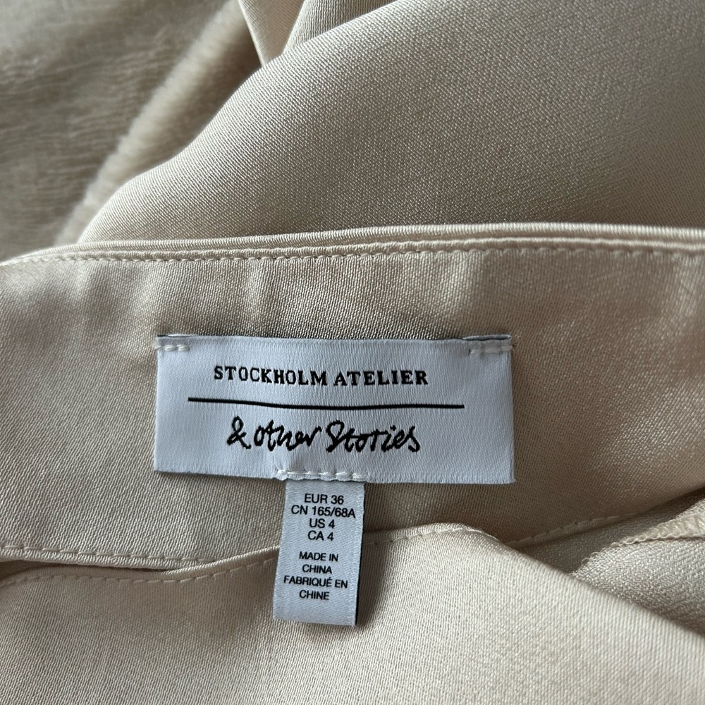 & Other Stories Satin Midi Skirt – Beige Mermaid Silhouette - Picture 4 of 7